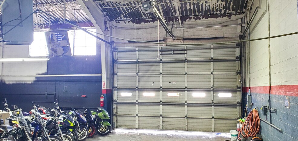 More Photos Of 2007-2015 E 11th St, Tulsa Auto Dealership For Sale