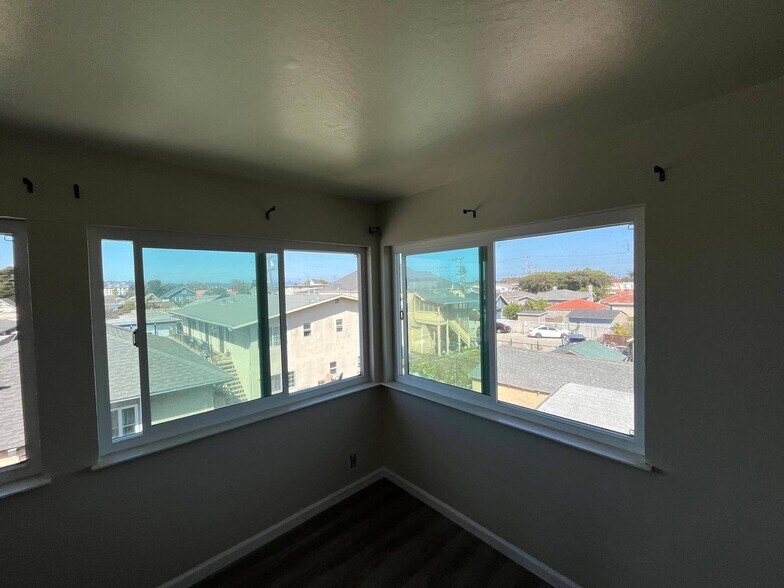 More Photos Of 529 21st St, Richmond Apartments For Sale