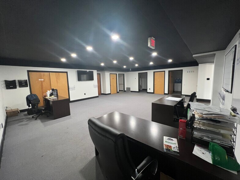 More Photos Of 103-111 N 2nd St, North Wales General Retail For Lease
