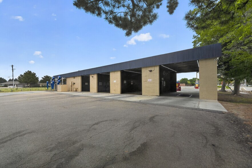 More Photos Of , Longmont Specialty For Sale