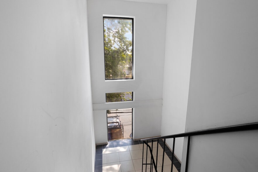 More Photos Of 15 Division Pl, Brooklyn Warehouse For Sale