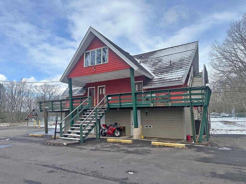 More Photos Of 982 W Center St, Sheppton Bar For Sale