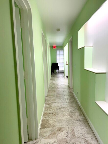 More Photos Of 220 E 30th St, New York General Retail For Lease
