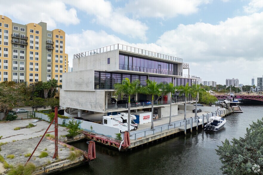 More Photos Of 528 NW 7th Ave, Miami Office For Sale