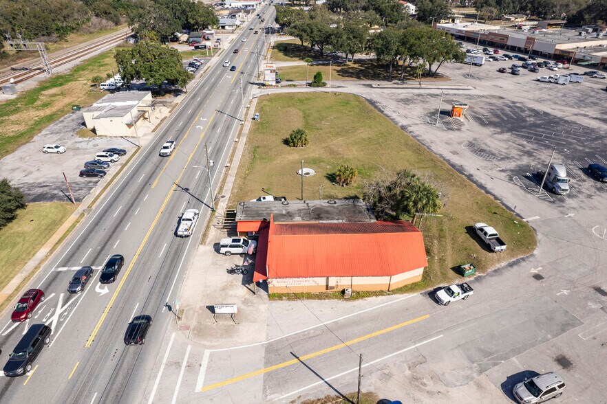 More Photos Of 324 S Main St, Wildwood Freestanding For Sale