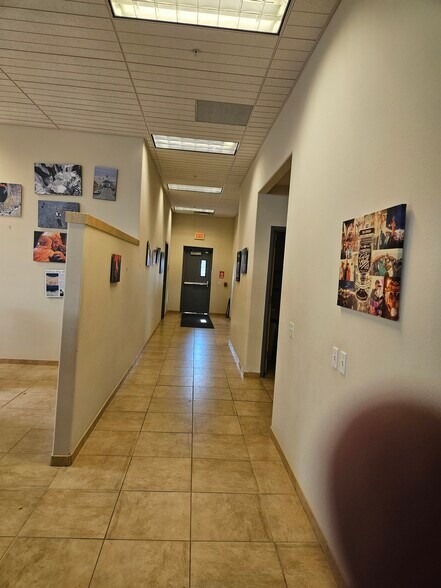 More Photos Of 3684 N Townsend Ave, Montrose Flex For Sale