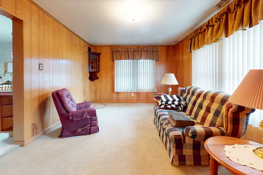 More Photos Of 3721 Main St, Weirton Funeral Home For Sale