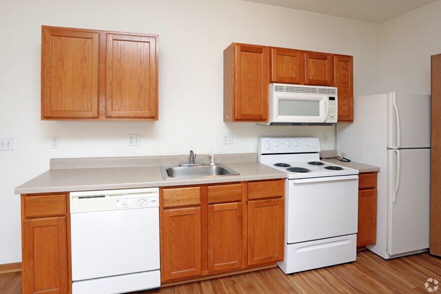 More Photos Of 1209 Mayfield Dr, Ames Apartments For Sale