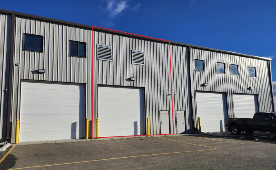 More Photos Of 7609 Sparrow Dr, Leduc Warehouse For Sale