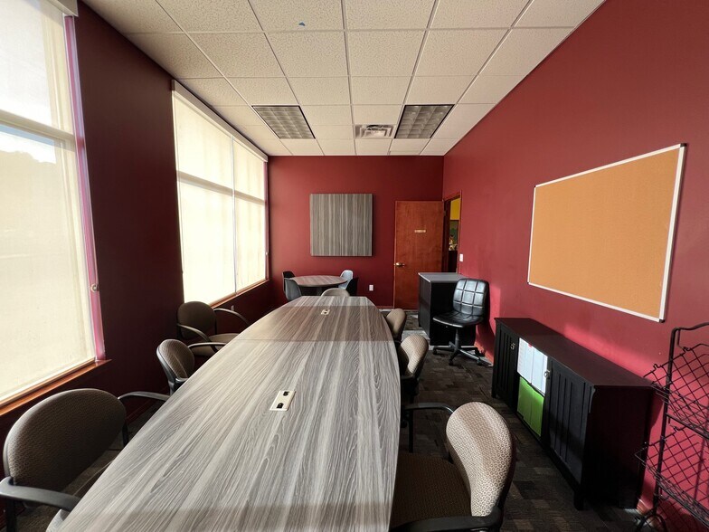 More Photos Of 1720 N Hamilton St, Spokane Freestanding For Lease