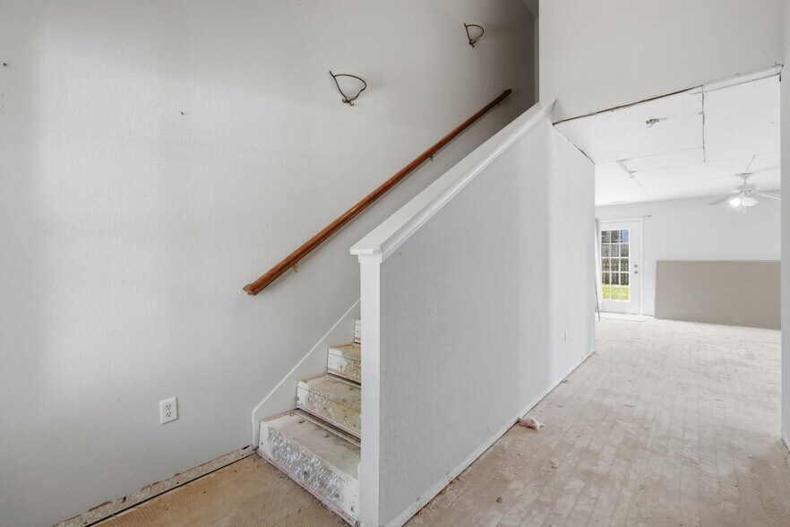 More Photos Of 3403 SW Deerfield Blvd, Bentonville Multifamily For Sale