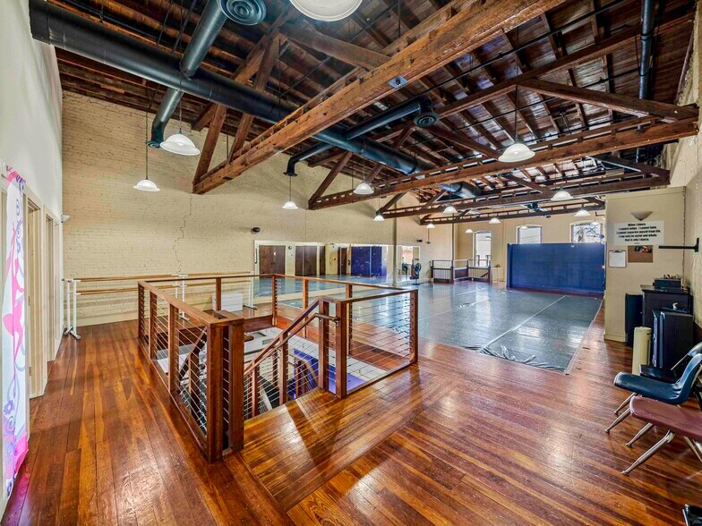 More Photos Of 247 E Stuart Ave, Lake Wales Storefront For Lease