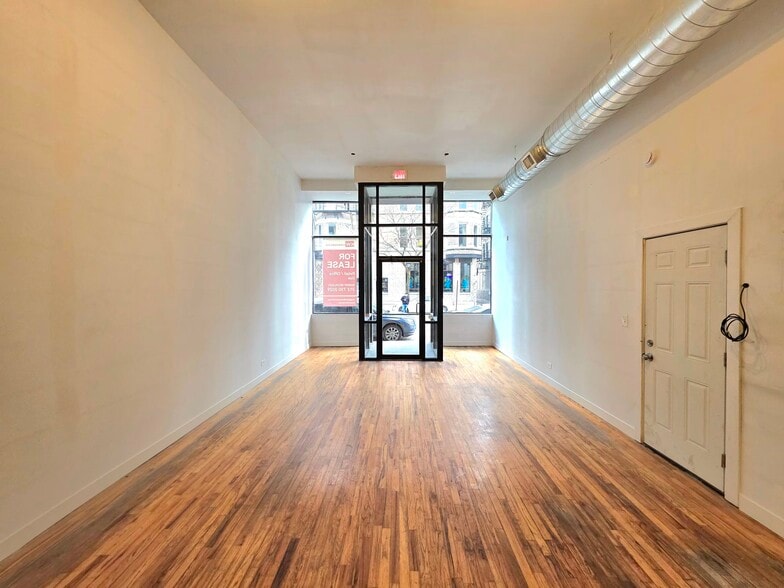 More Photos Of 1102 W 18th St., Chicago Apartments For Lease