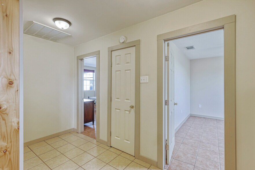 More Photos Of 301 E Calvary Rd, Fort Davis Specialty For Sale