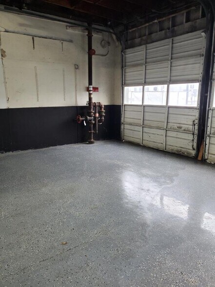 More Photos Of 431 5th St, Marysville General Retail For Sale