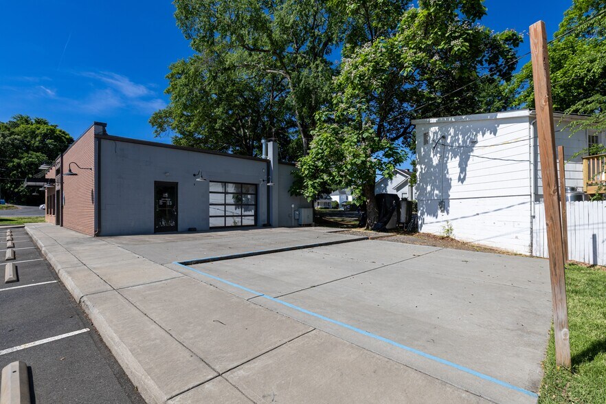 More Photos Of 485 Tom Hall St, Fort Mill Freestanding For Lease