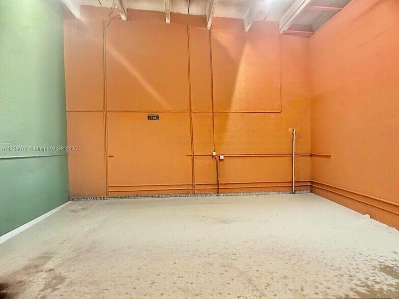 More Photos Of 1751 W 39th Pl, Hialeah Light Distribution For Sale