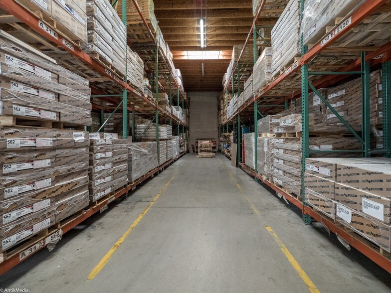 More Photos Of 1730 W Buchanan St, Phoenix Warehouse For Lease