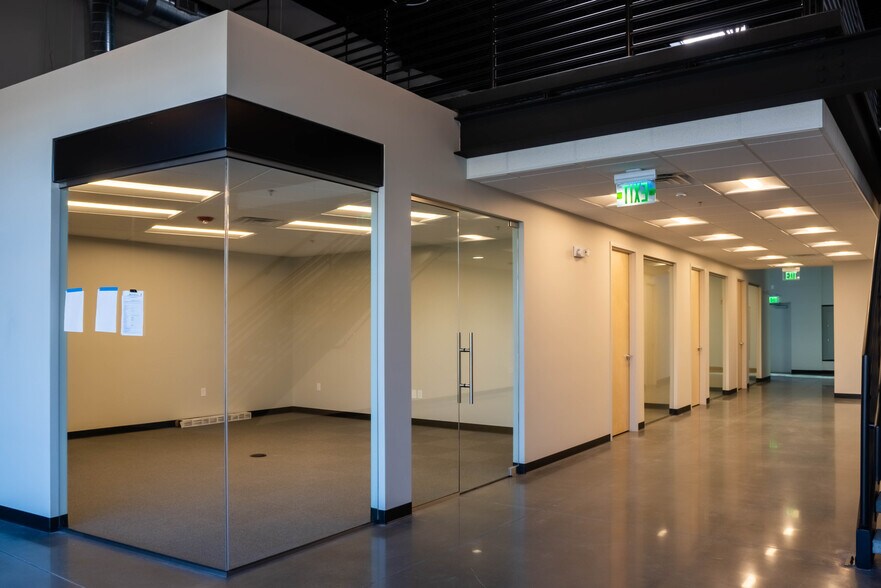 More Photos Of 199 S Taylor Ave, Louisville Research And Development For Lease