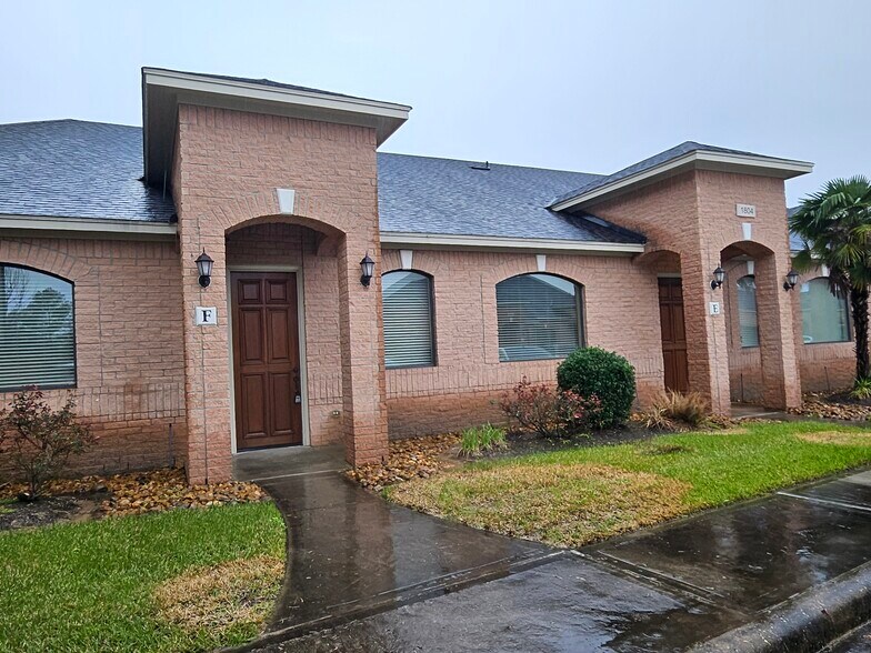 Primary Photo Of 1804 Snake River Rd, Katy Medical For Sale