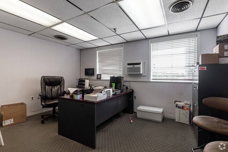 More Photos Of 6-12 Hoover Ave, Haverstraw Warehouse For Sale