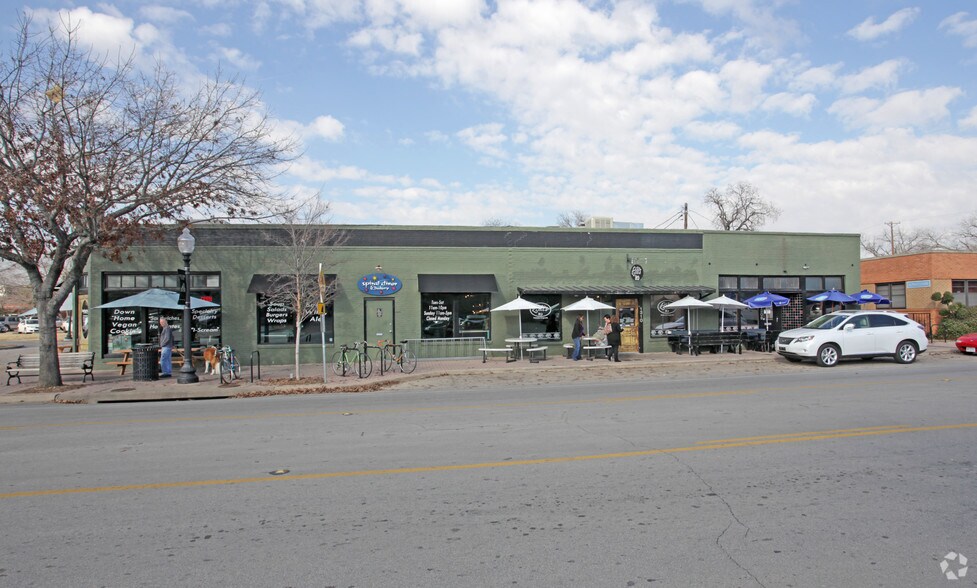 More Photos Of 1306-1314 W Magnolia Ave, Fort Worth Freestanding For Lease