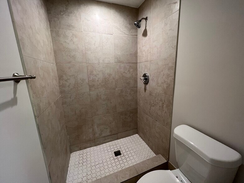 More Photos Of 1801 N Congress Ave, West Palm Beach Apartments For Sale