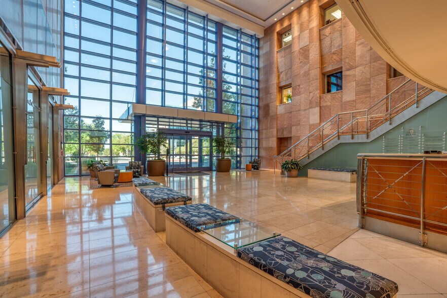 More Photos Of 100 Sun Ave NE, Albuquerque Office For Sale