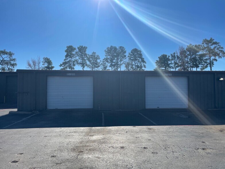 More Photos Of 16261 Hollister St, Houston Unknown For Lease