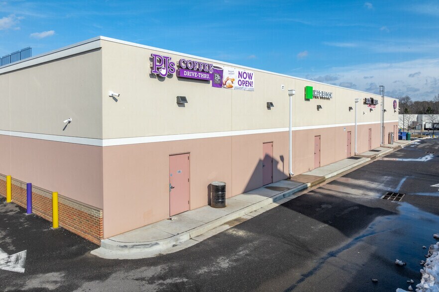 More Photos Of 3569 Russett Grn, Laurel Storefront Retail Office For Lease