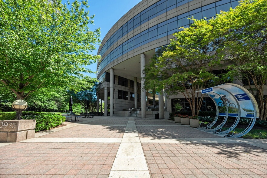 More Photos Of 3975 Fair Ridge Dr, Fairfax Office For Sale