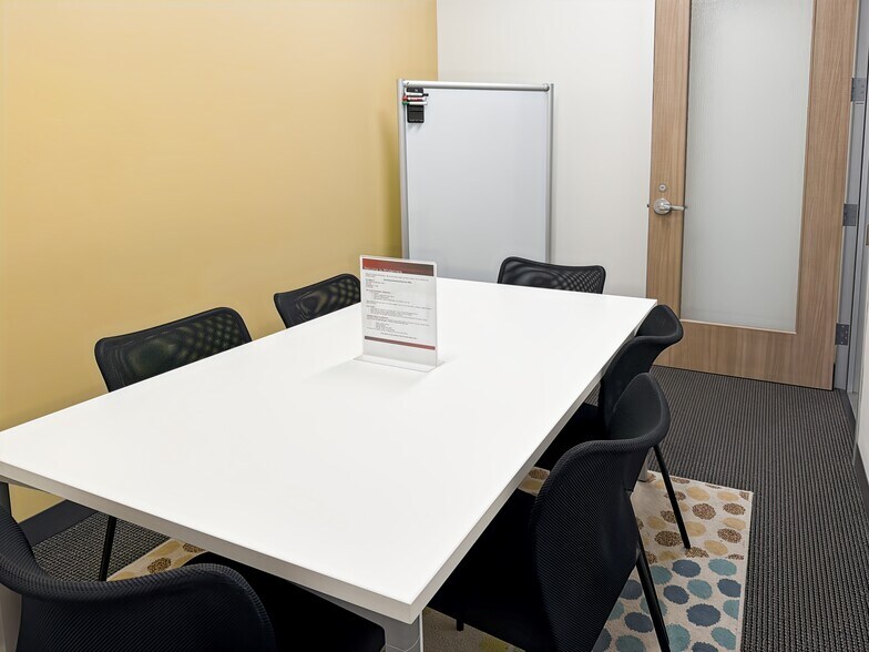 More Photos Of 9100 Conroy Windermere Rd, Windermere Coworking Space