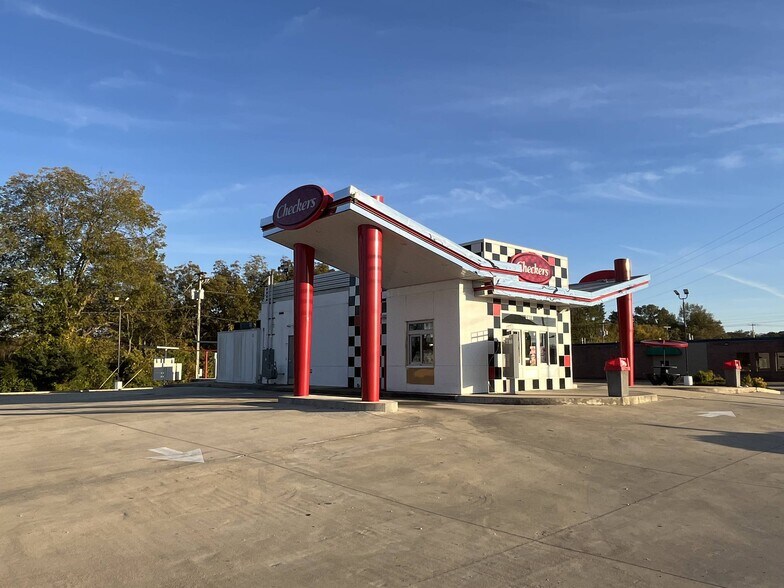 More Photos Of 6720 Highway 45 Alt S, West Point Restaurant For Sale