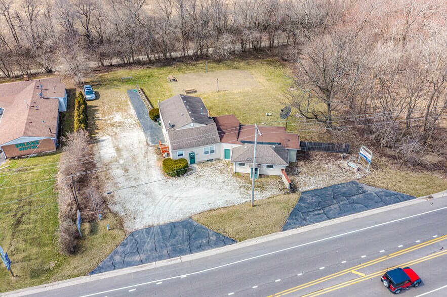 More Photos Of 8621 US Hwy 12, Richmond Bar For Sale