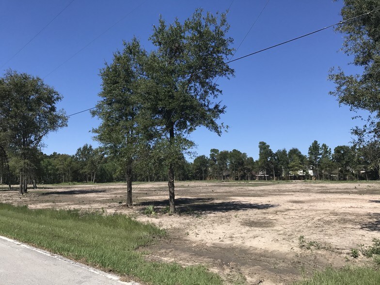 More Photos Of 0 Lakeville Dr, Kingwood Land For Sale