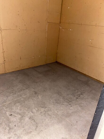 More Photos Of 116 E Church St, Savoy Self Storage For Sale