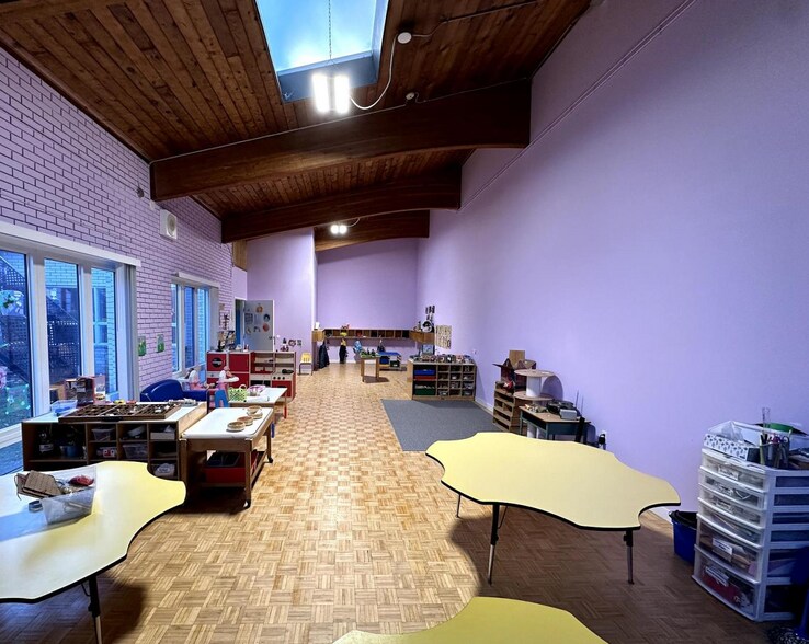 More Photos Of 83 Dunlop St, Richmond Hill Daycare Center For Sale