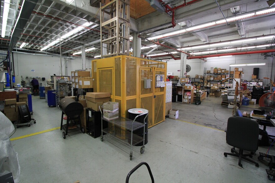 More Photos Of 501 Sumner St, Honolulu Warehouse For Sale