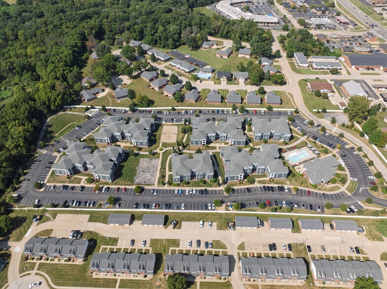 More Photos Of 1 Campus Edge Dr, Edwardsville Apartments For Sale