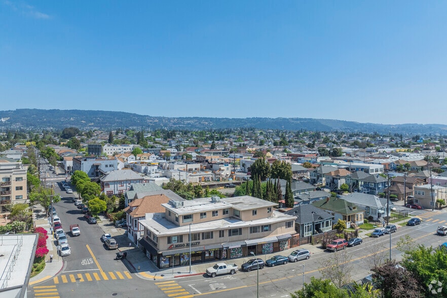 More Photos Of 3700 E 12th St, Oakland Storefront Retail Office For Lease
