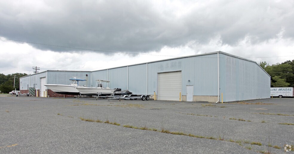 More Photos Of 4168 Dunroamin Rd, Wall Warehouse For Sale