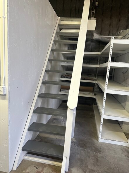 More Photos Of 12408 Carson St, Hawaiian Gardens Industrial For Lease