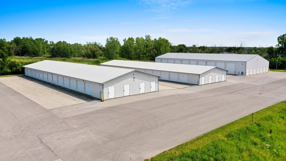 More Photos Of 1854 Industrial Dr, Green Bay Specialty For Sale
