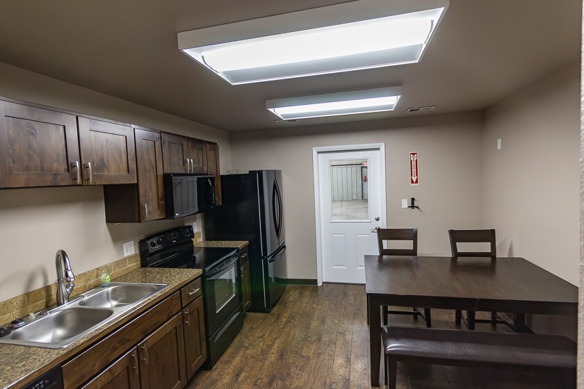 More Photos Of 1712 1st Ave, Greeley Warehouse For Lease