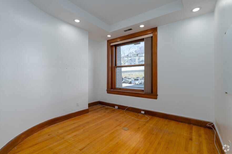 More Photos Of 92 High St, Medford Office For Lease