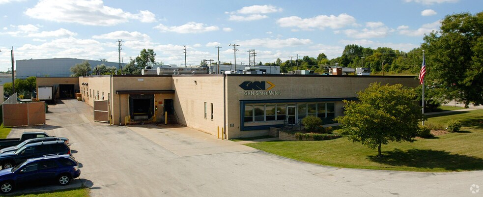 More Photos Of W156 N9305 Tipp St, Menomonee Falls Manufacturing For Sale