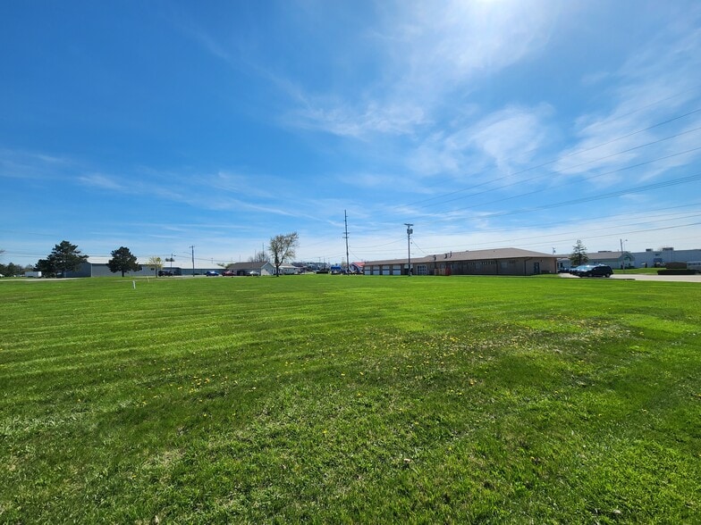 More Photos Of 1419 Wayne St, Celina Warehouse For Sale