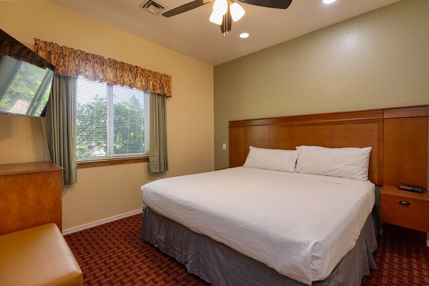 More Photos Of 5829 Buck Springs Rd, Pinetop Hotel For Sale