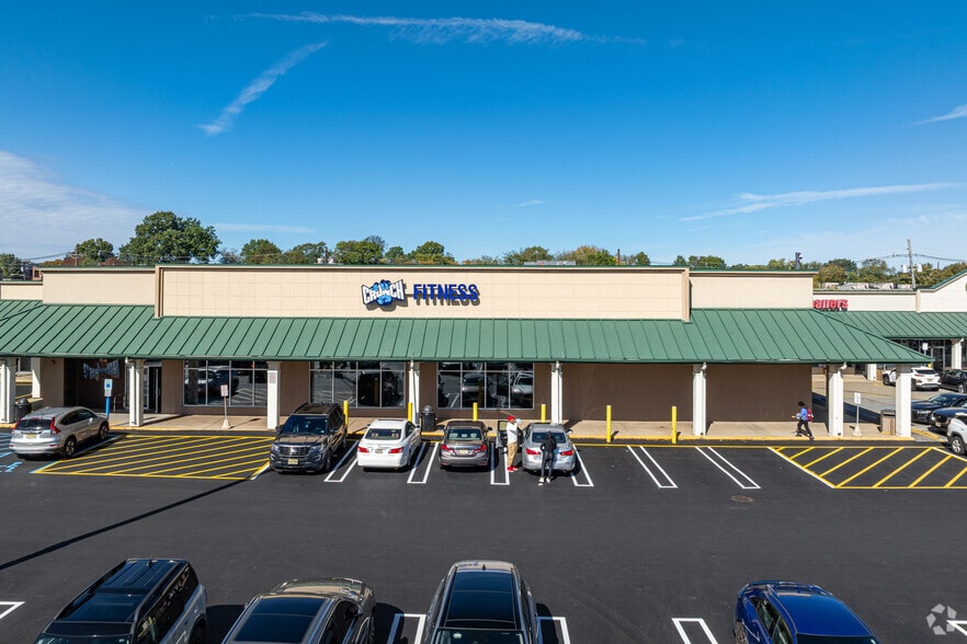 More Photos Of 300 South Ave, Garwood Freestanding For Lease