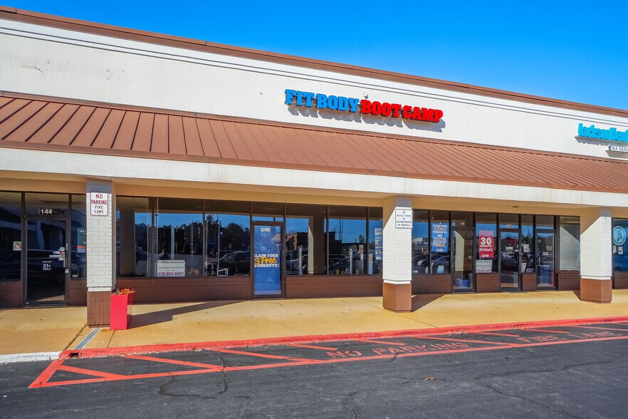 More Photos Of 6199 Highway 92, Acworth Unknown For Lease